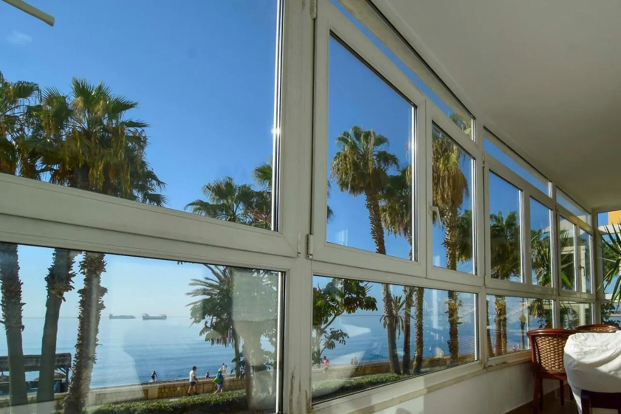P&P Apartamentos Paseo Maritimo Pablo Ruiz Picasso Málaga İspanya